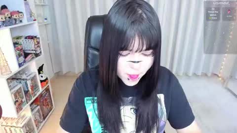 Hanna  Idependent Model   online show from 8, 11, 2025