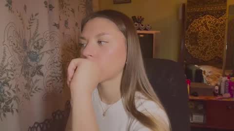 Snapshot of _monaflame_ chatting on 4, 2, 2026 Mona online show from 4, 2, 2026