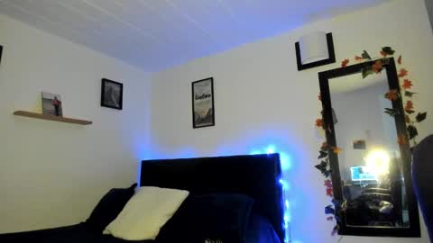     liaaa 4u online show from 6, 12, 2024