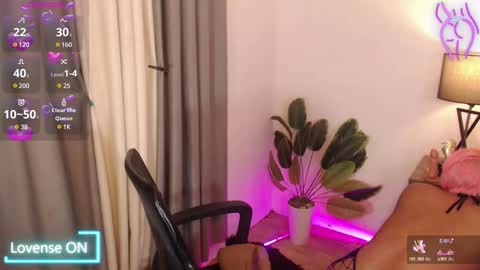 Snapshot of _morganmoore_ chatting on 3, 2, 2025 MORGAN KEEP ON FOLLOWING online show from 3, 2, 2025