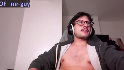 Snapshot of _mrguy_ chatting on 4, 1, 2025 _mrguy_ online show from 4, 1, 2025