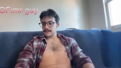 Snapshot of _mrguy_ chatting on 27, 10, 2025 _mrguy_ online show from 27, 10, 2025