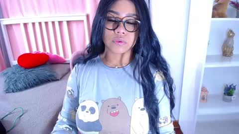 nahomi  online show from 22, 1, 2025