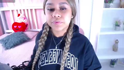 nahomi  online show from 24, 2, 2025