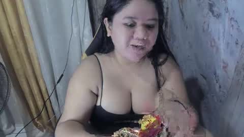 Snapshot of _natalieey chatting on 8, 11, 2025 nics online show from 8, 11, 2025