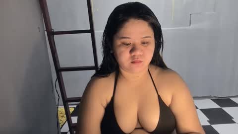 Snapshot of _natalieey chatting on 22, 11, 2025 nics online show from 22, 11, 2025