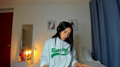 independent model natha online show from 21, 2, 2025