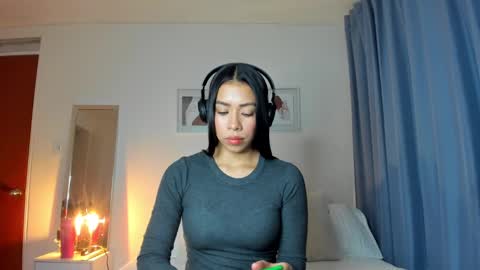 independent model natha online show from 27, 2, 2025