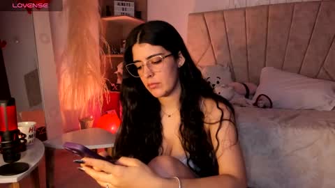 Niah  You can call me Ni or cutie haha online show from 18, 2, 2025