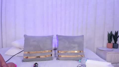 Snapshot of _nicole_moon chatting on 17, 2, 2026 Niole online show from 17, 2, 2026