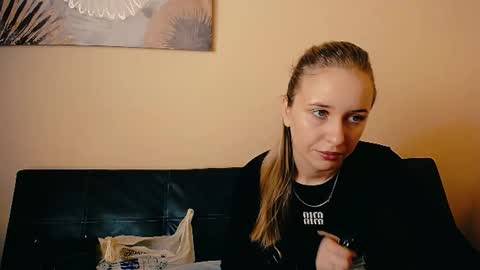 Snapshot of _nicole_new chatting on 25, 3, 2026 Nica online show from 25, 3, 2026