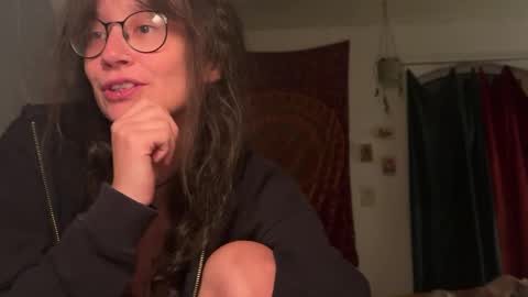 Snapshot of _nyxo chatting on 12, 5, 2026 Mila online show from 12, 5, 2026