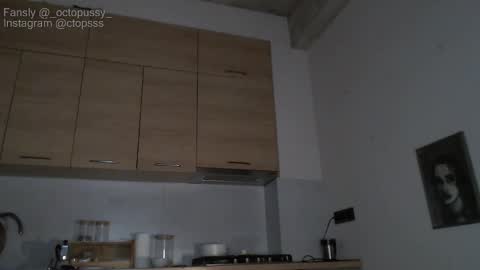 Snapshot of _octopussy_ chatting on 2, 2, 2026 Mikayla online show from 2, 2, 2026