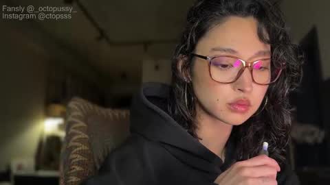 Snapshot of _octopussy_ chatting on 16, 2, 2026 Mikayla online show from 16, 2, 2026