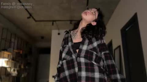 Mikayla online show from 7, 3, 2026