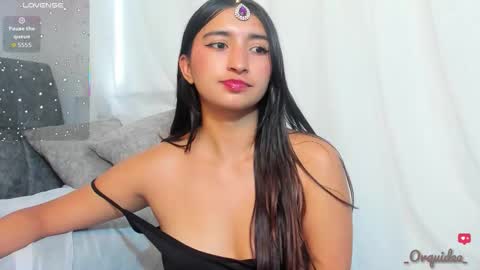 Snapshot of _orquidea_ chatting on 13, 11, 2025 Orquidea online show from 13, 11, 2025