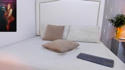 Snapshot of _peach1_ chatting on 4, 2, 2025 peach1 online show from 4, 2, 2025