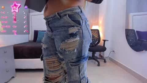 Snapshot of _peach1_ chatting on 10, 9, 2025 peach1 online show from 10, 9, 2025