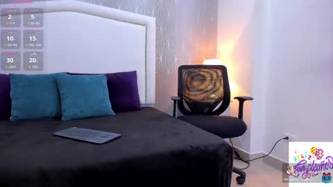 Snapshot of _peach1_ chatting on 7, 10, 2025 peach1 online show from 7, 10, 2025