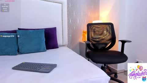 Snapshot of _peach1_ chatting on 14, 10, 2025 peach1 online show from 14, 10, 2025