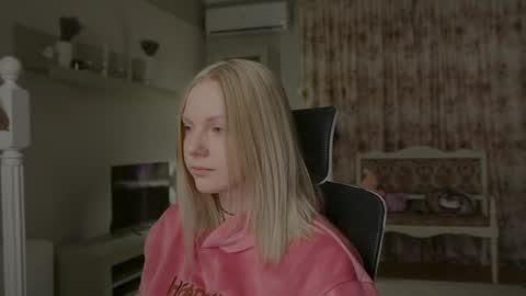 Snapshot of _penisflytrap_ chatting on 31, 5, 2026 Viktoria online show from 31, 5, 2026