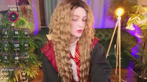 Maisie online show from 31, 10, 2025