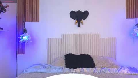 Snapshot of _poison_sweet chatting on 10, 3, 2026 Laura online show from 10, 3, 2026