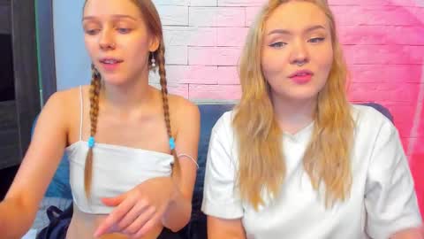 Snapshot of _prettybaby_ chatting on 16, 12, 2025 _prettybaby_ online show from 16, 12, 2025