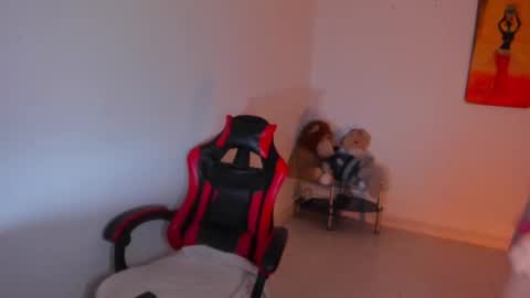 Snapshot of _rachell1 chatting on 24, 9, 2025 Stefany online show from 24, 9, 2025