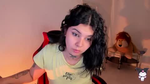 Snapshot of _rachell1 chatting on 27, 10, 2025 Stefany online show from 27, 10, 2025