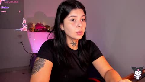 Snapshot of _rachell1 chatting on 8, 5, 2026 Stefany online show from 8, 5, 2026
