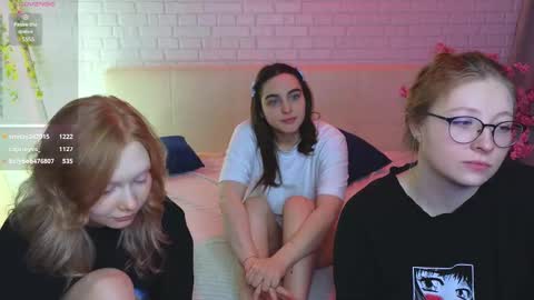 Snapshot of _ramune_ chatting on 17, 2, 2025 Merlizz Eva Jane Mila Nicole left to right online show from 17, 2, 2025