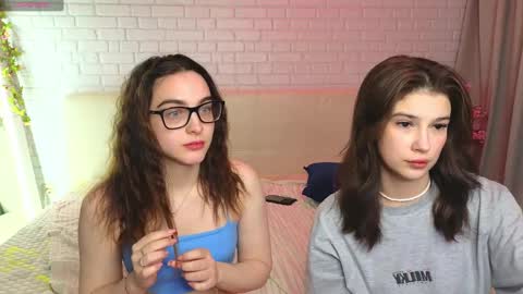 Snapshot of _ramune_ chatting on 3, 3, 2025 Merlizz Eva Jane Mila Nicole left to right online show from 3, 3, 2025