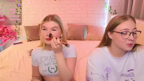 Snapshot of _ramune_ chatting on 12, 10, 2025 Merlizz Eva Jane Mila Nicole left to right online show from 12, 10, 2025