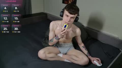 Snapshot of _reisy_ chatting on 25, 4, 2026 Reisy online show from 25, 4, 2026