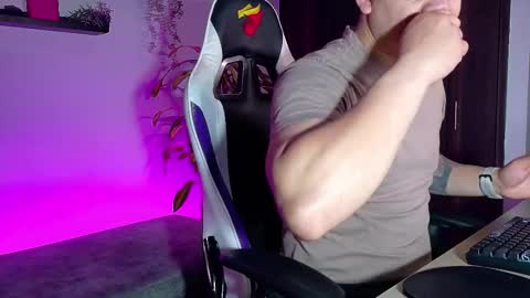 Roberto online show from 27, 10, 2025