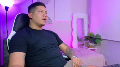 Roberto online show from 8, 6, 2026