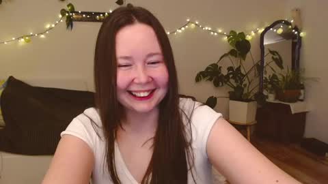 Snapshot of _rosie_cheeks_ chatting on 15, 4, 2026 See you online show from 15, 4, 2026