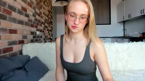 Snapshot of _ruby_kim chatting on 28, 11, 2025 Ruby online show from 28, 11, 2025