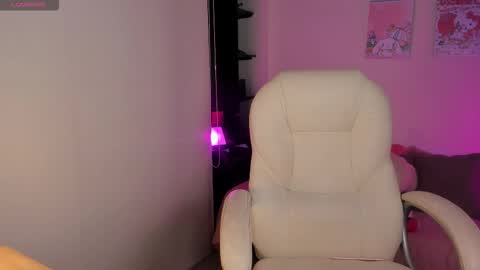 Snapshot of _sabrinamoon chatting on 19, 3, 2026 online show from 19, 3, 2026