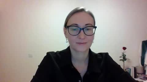 Snapshot of _sandyqueen__ chatting on 28, 11, 2025 _sandyqueen__ online show from 28, 11, 2025