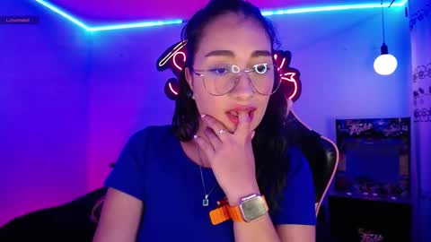  SantaLove  online show from 30, 1, 2025