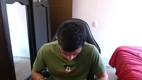 Snapshot of _schnnneider_ chatting on 14, 10, 2025 SCHNEIDER online show from 14, 10, 2025