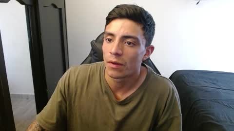 Snapshot of _schnnneider_ chatting on 26, 10, 2025 SCHNEIDER online show from 26, 10, 2025