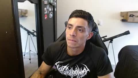 Snapshot of _schnnneider_ chatting on 16, 4, 2026 SCHNEIDER online show from 16, 4, 2026