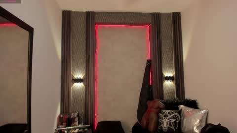 Selene online show from 22, 1, 2025