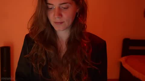 Snapshot of _sensualia_ chatting on 24, 4, 2026 Lia online show from 24, 4, 2026