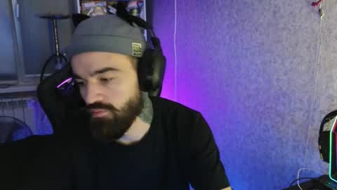 Snapshot of _serious_man chatting on 6, 11, 2025 Ask me online show from 6, 11, 2025