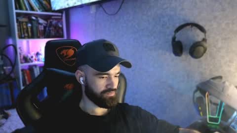 Snapshot of _serious_man chatting on 5, 4, 2026 Ask me online show from 5, 4, 2026