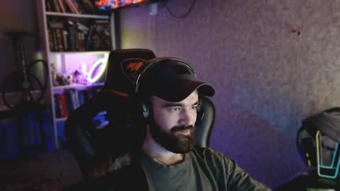 Snapshot of _serious_man chatting on 6, 4, 2026 Ask me online show from 6, 4, 2026